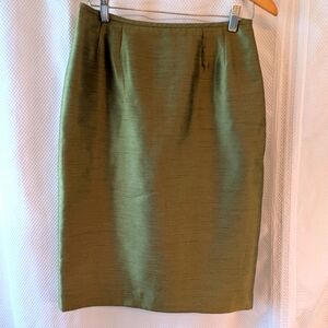 Shimmery green pencil skirt - size 6 (measurements below)